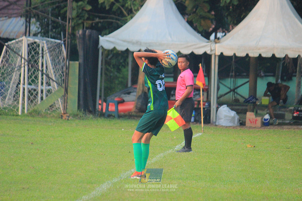 ijlu14 270626 tajimalela fa vs assist soccer school