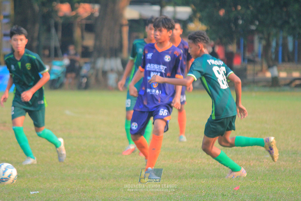 ijlu14 270626 tajimalela fa vs assist soccer school