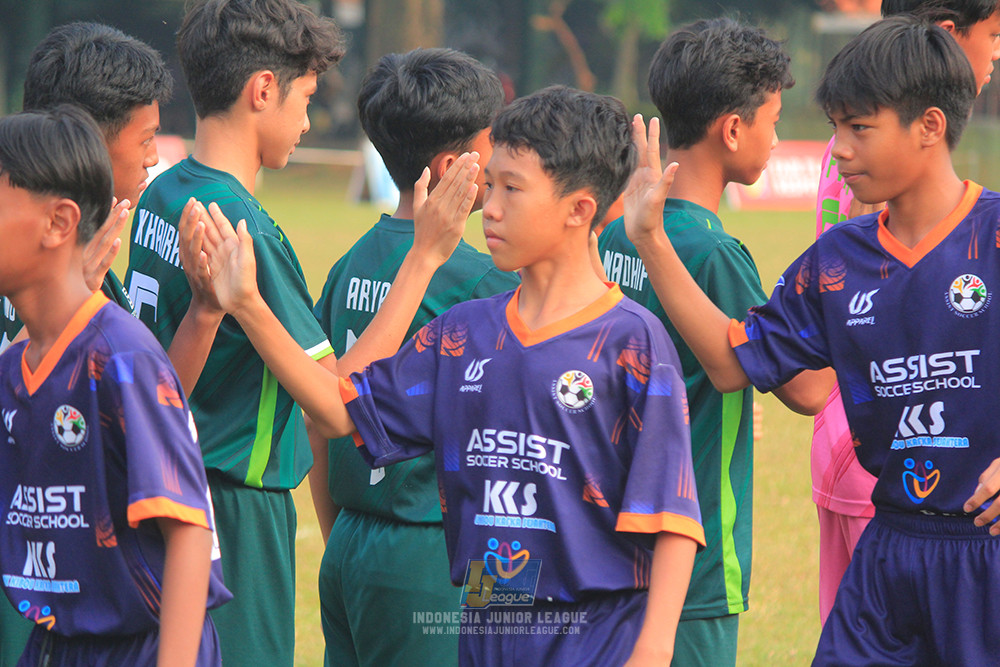 ijlu14 270626 tajimalela fa vs assist soccer school