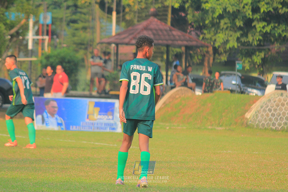 ijlu14 270626 tajimalela fa vs assist soccer school