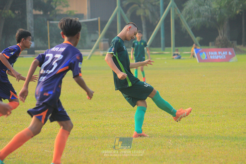 ijlu14 270626 tajimalela fa vs assist soccer school