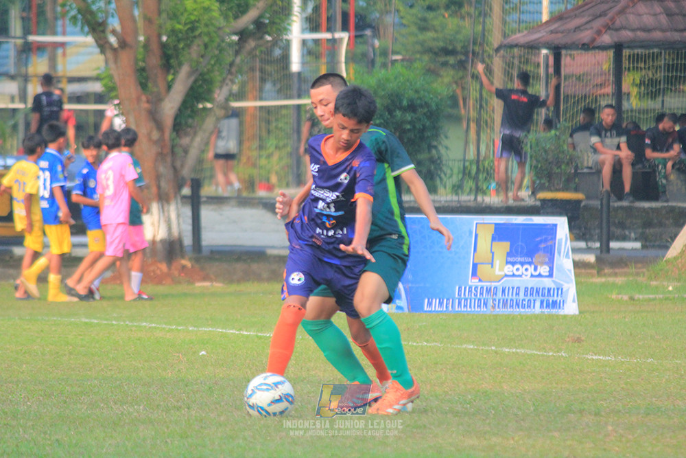 ijlu14 270626 tajimalela fa vs assist soccer school