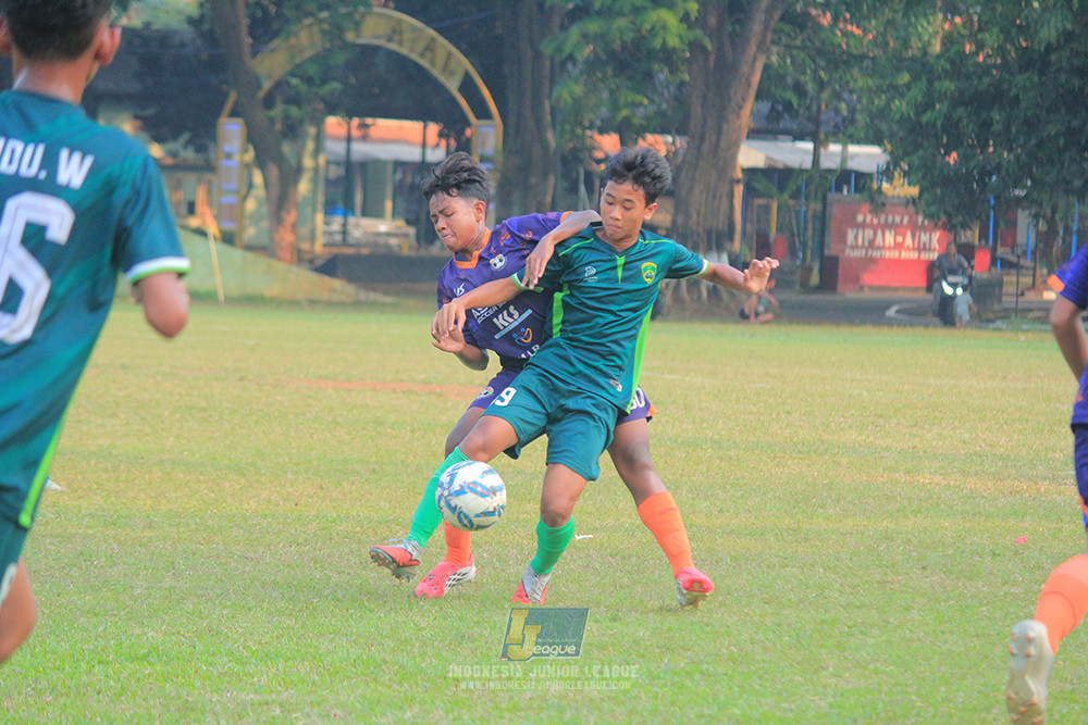 ijlu14 270626 tajimalela fa vs assist soccer school