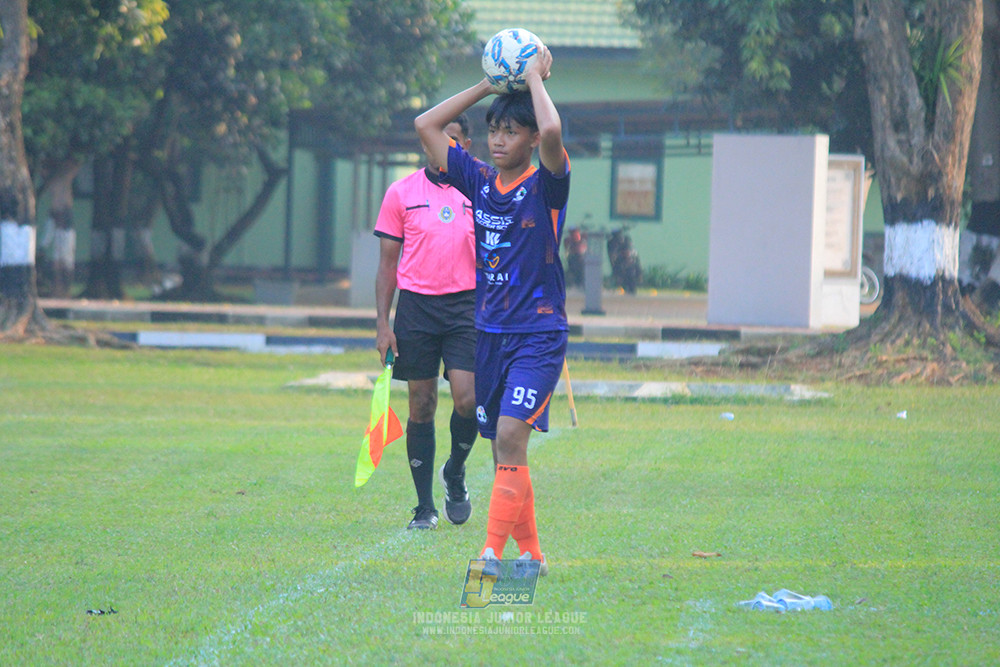 ijlu14 270626 tajimalela fa vs assist soccer school
