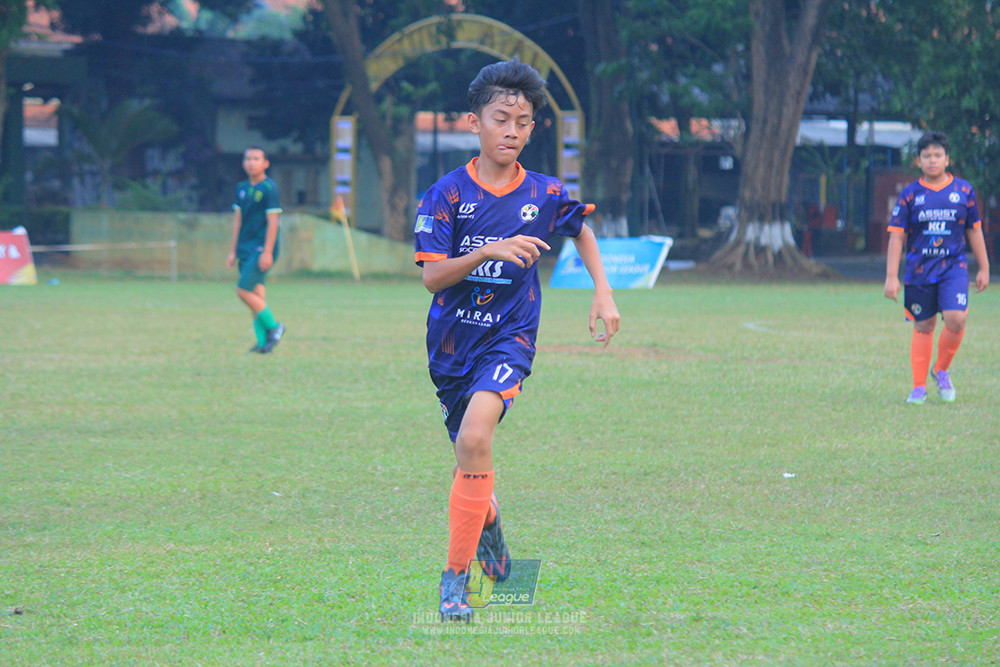 ijlu14 270626 tajimalela fa vs assist soccer school