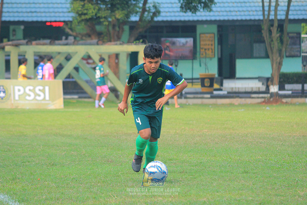ijlu14 270626 tajimalela fa vs assist soccer school
