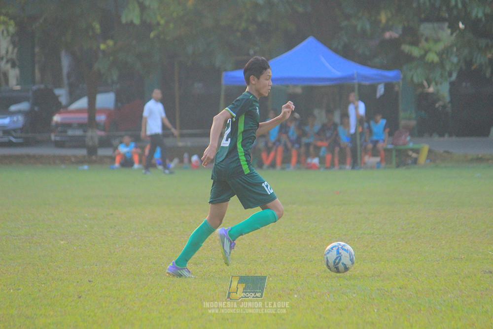 ijlu14 270626 tajimalela fa vs assist soccer school