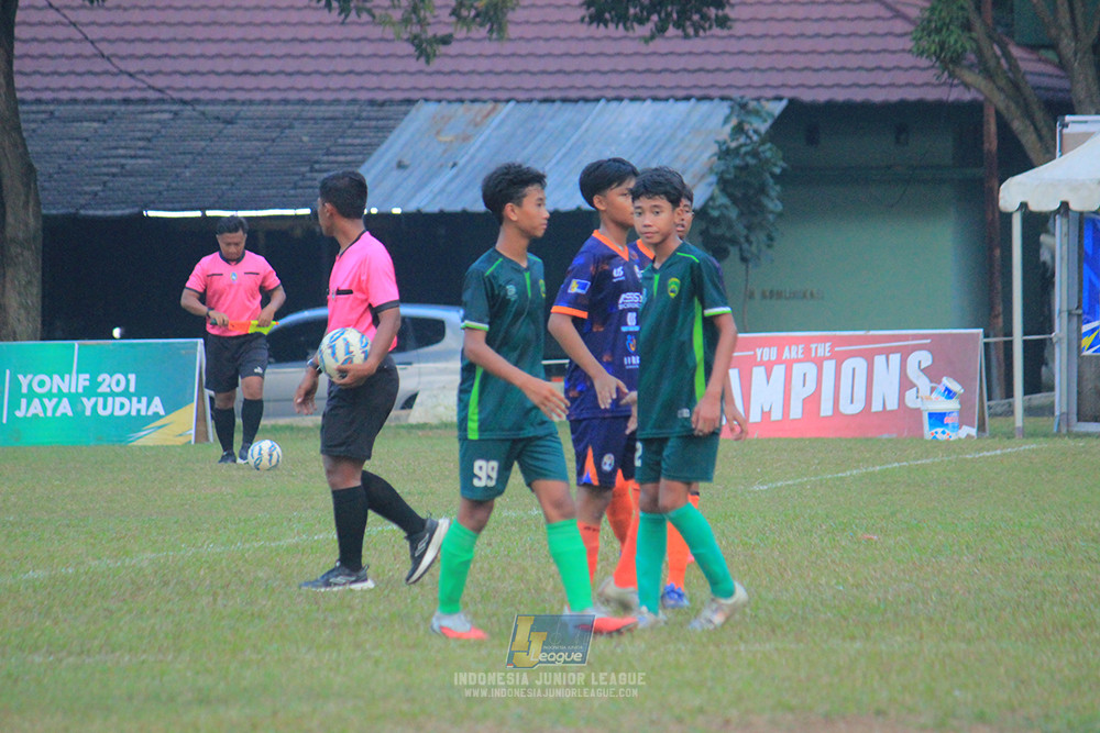 ijlu14 270626 tajimalela fa vs assist soccer school