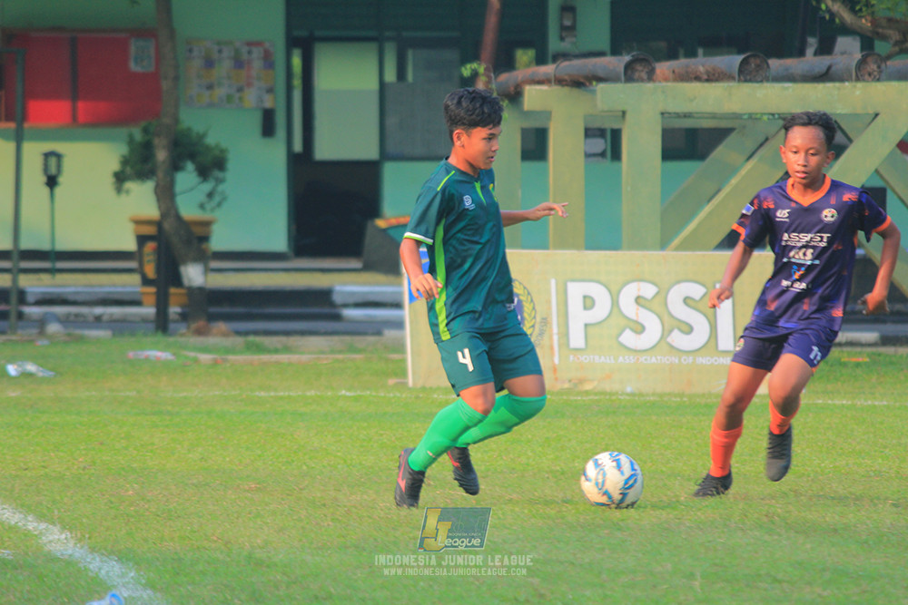 ijlu14 270626 tajimalela fa vs assist soccer school