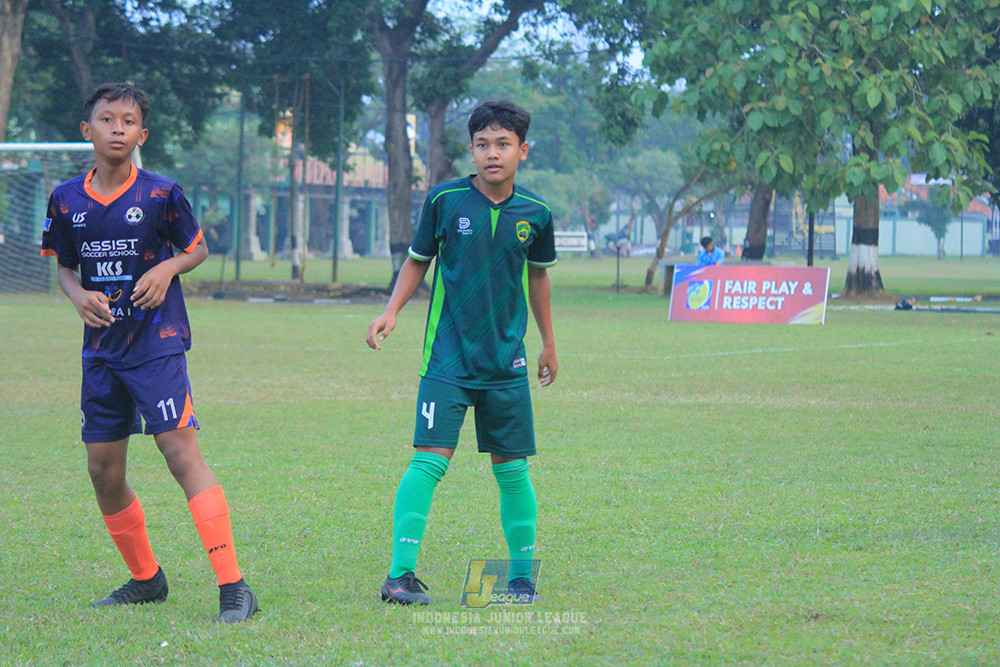 ijlu14 270626 tajimalela fa vs assist soccer school