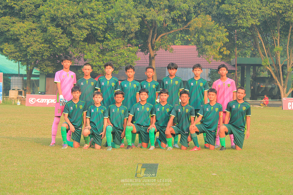 ijlu14 270626 tajimalela fa vs assist soccer school