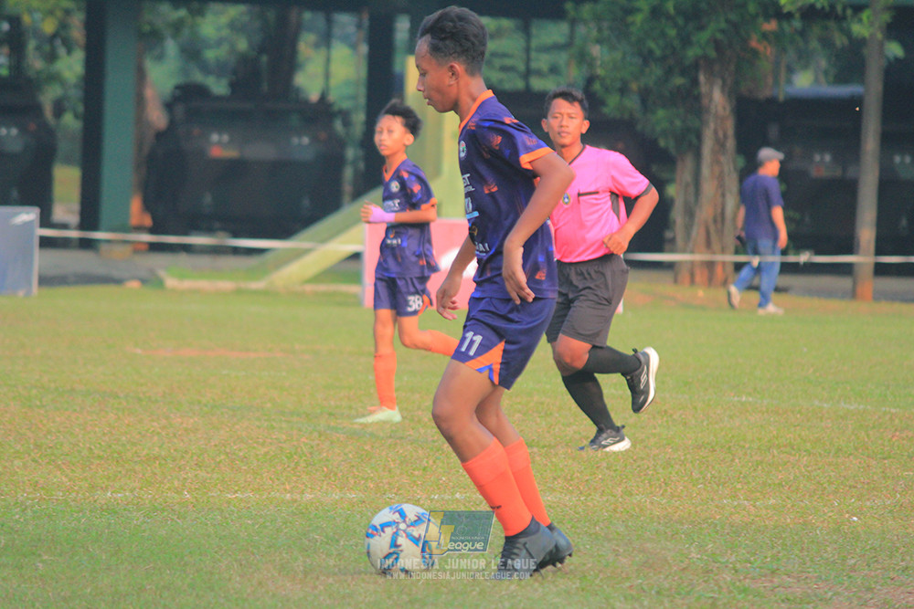 ijlu14 270626 tajimalela fa vs assist soccer school