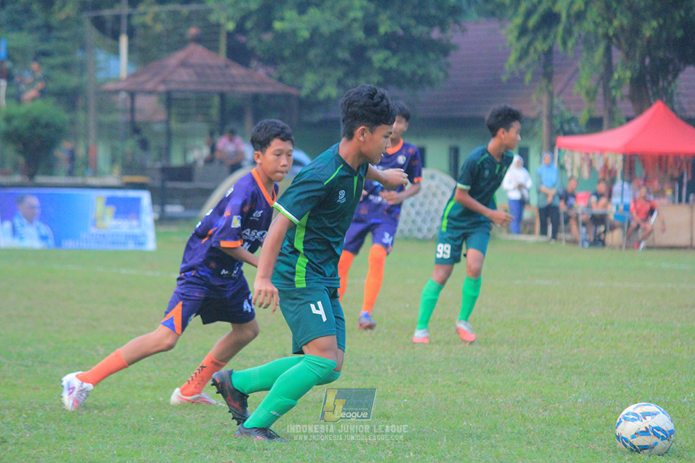 ijlu14 270626 tajimalela fa vs assist soccer school
