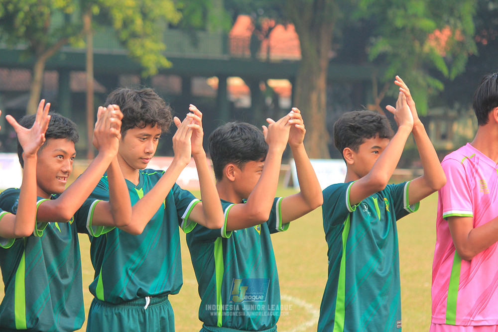 ijlu14 270626 tajimalela fa vs assist soccer school