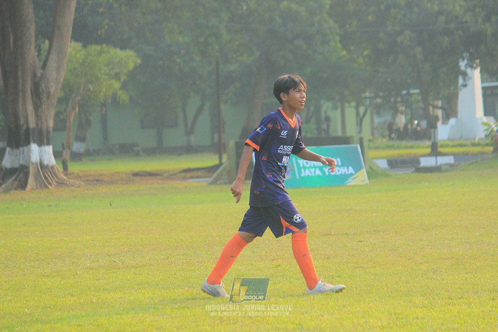 ijlu14 270626 tajimalela fa vs assist soccer school