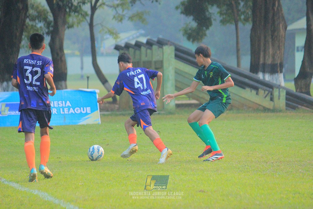 ijlu14 270626 tajimalela fa vs assist soccer school