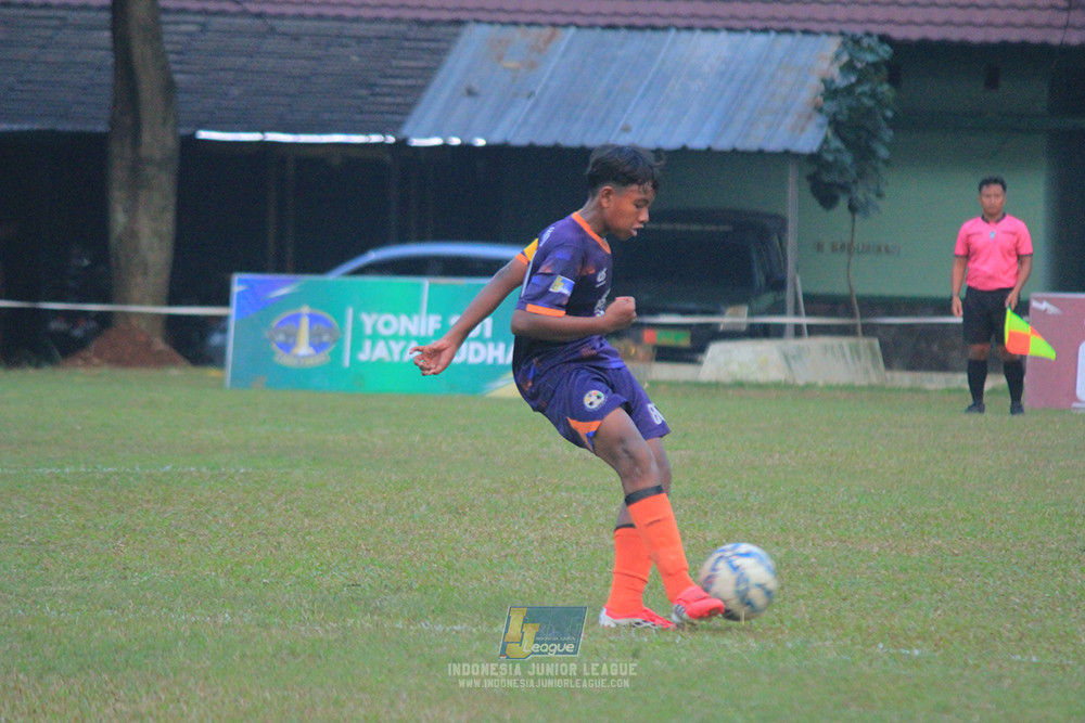 ijlu14 270626 tajimalela fa vs assist soccer school
