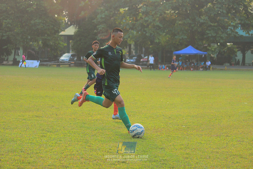 ijlu14 270626 tajimalela fa vs assist soccer school