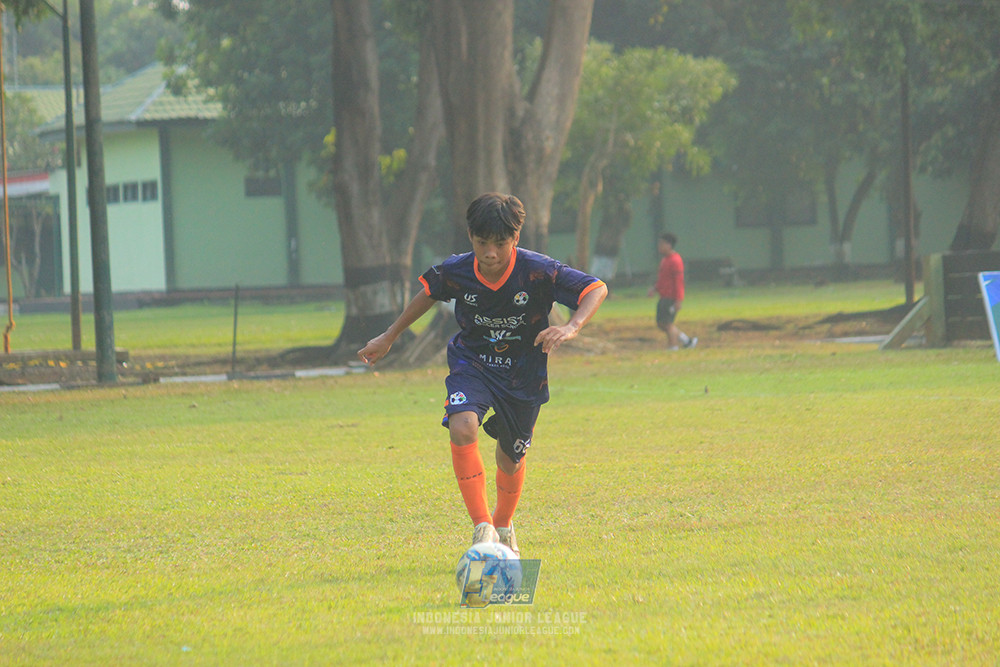 ijlu14 270626 tajimalela fa vs assist soccer school