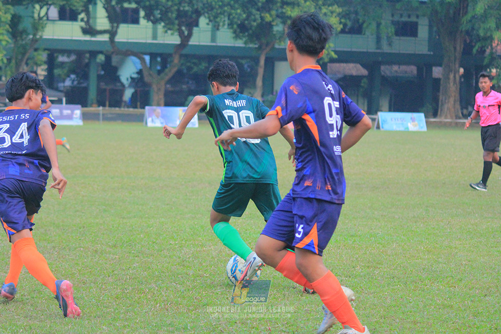 ijlu14 270626 tajimalela fa vs assist soccer school