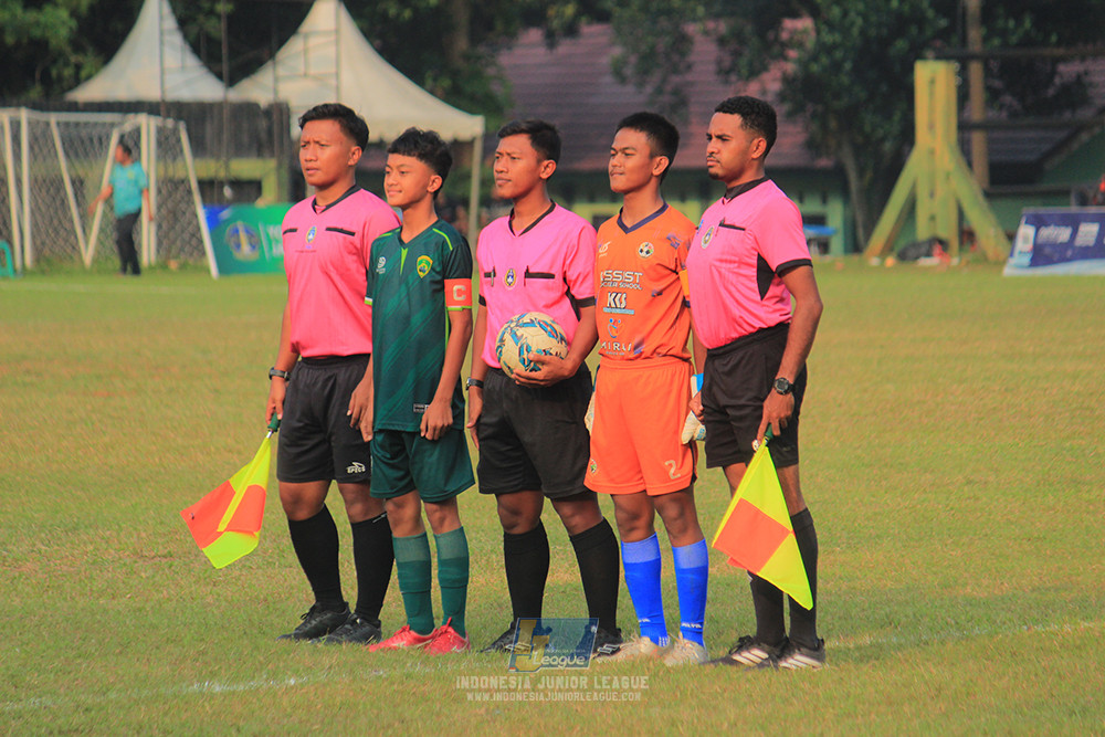 ijlu14 270626 tajimalela fa vs assist soccer school