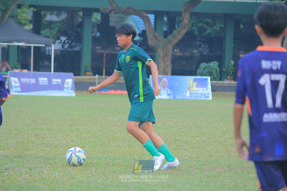 ijlu14 270626 tajimalela fa vs assist soccer school