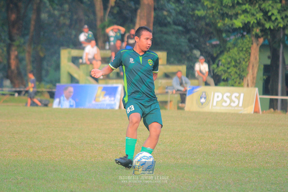 ijlu14 270626 tajimalela fa vs assist soccer school