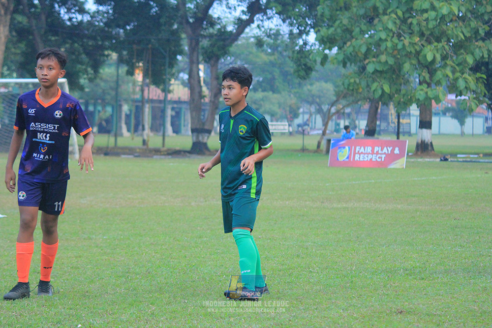 ijlu14 270626 tajimalela fa vs assist soccer school