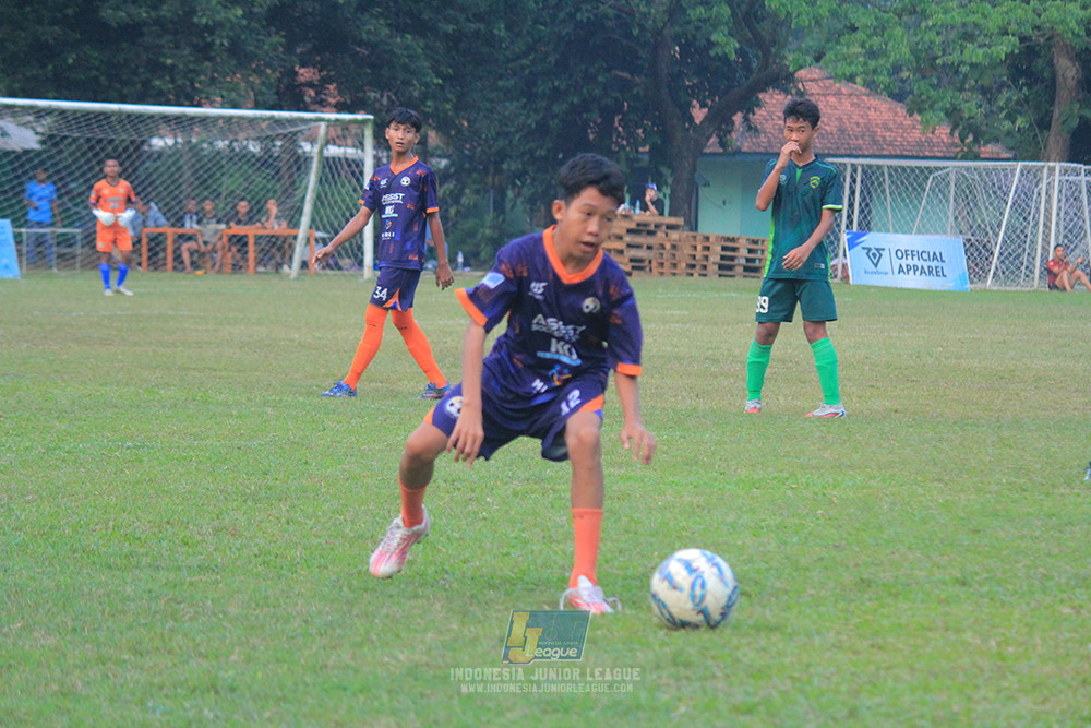 ijlu14 270626 tajimalela fa vs assist soccer school