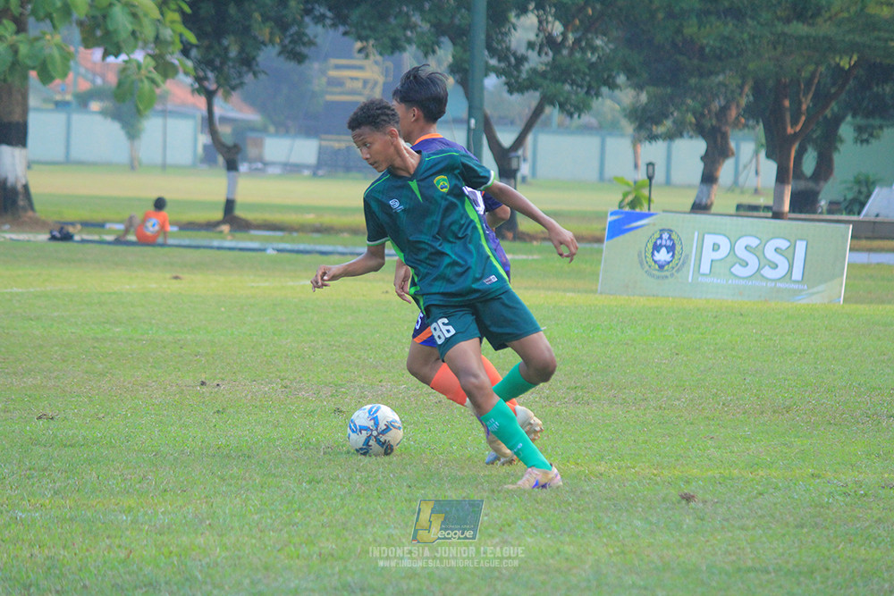 ijlu14 270626 tajimalela fa vs assist soccer school