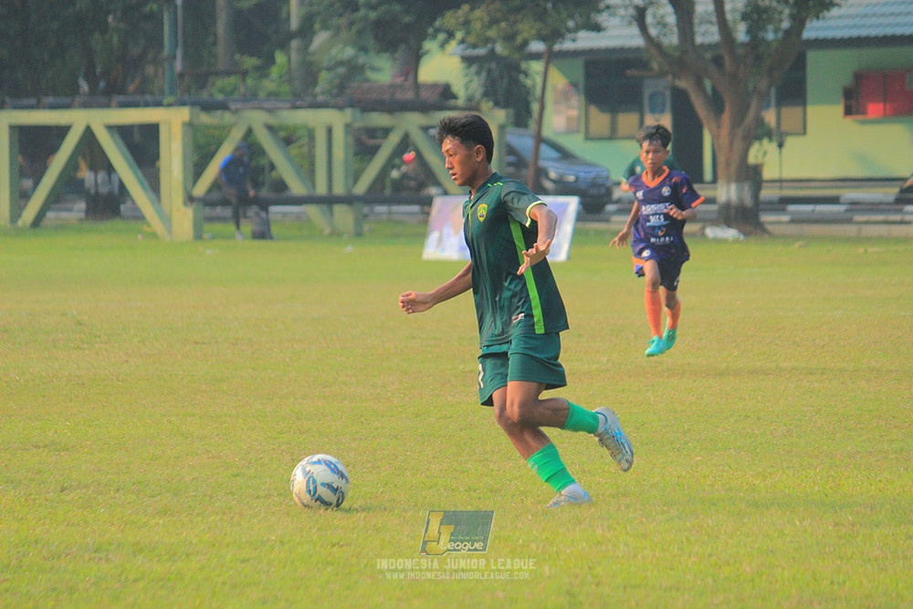 ijlu14 270626 tajimalela fa vs assist soccer school