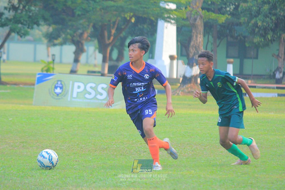 ijlu14 270626 tajimalela fa vs assist soccer school