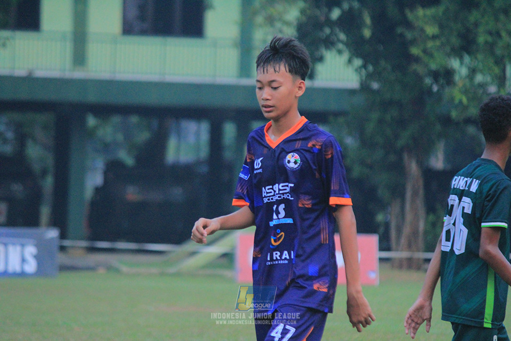 ijlu14 270626 tajimalela fa vs assist soccer school