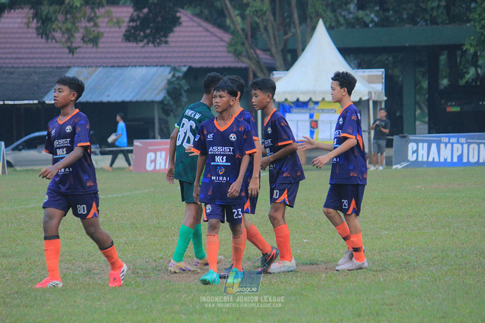 ijlu14 270626 tajimalela fa vs assist soccer school