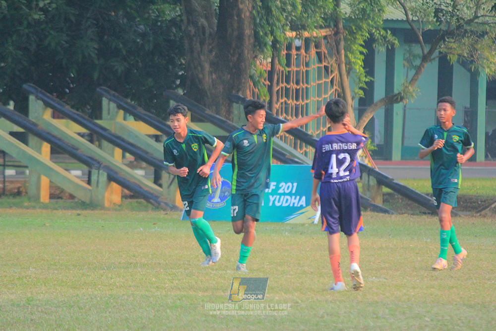 ijlu14 270626 tajimalela fa vs assist soccer school