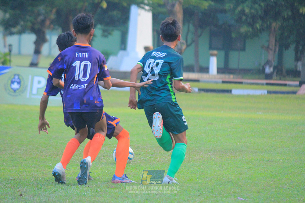 ijlu14 270626 tajimalela fa vs assist soccer school