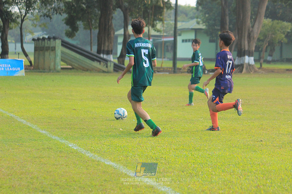 ijlu14 270626 tajimalela fa vs assist soccer school