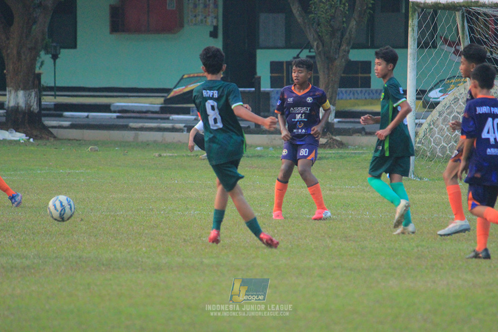 ijlu14 270626 tajimalela fa vs assist soccer school