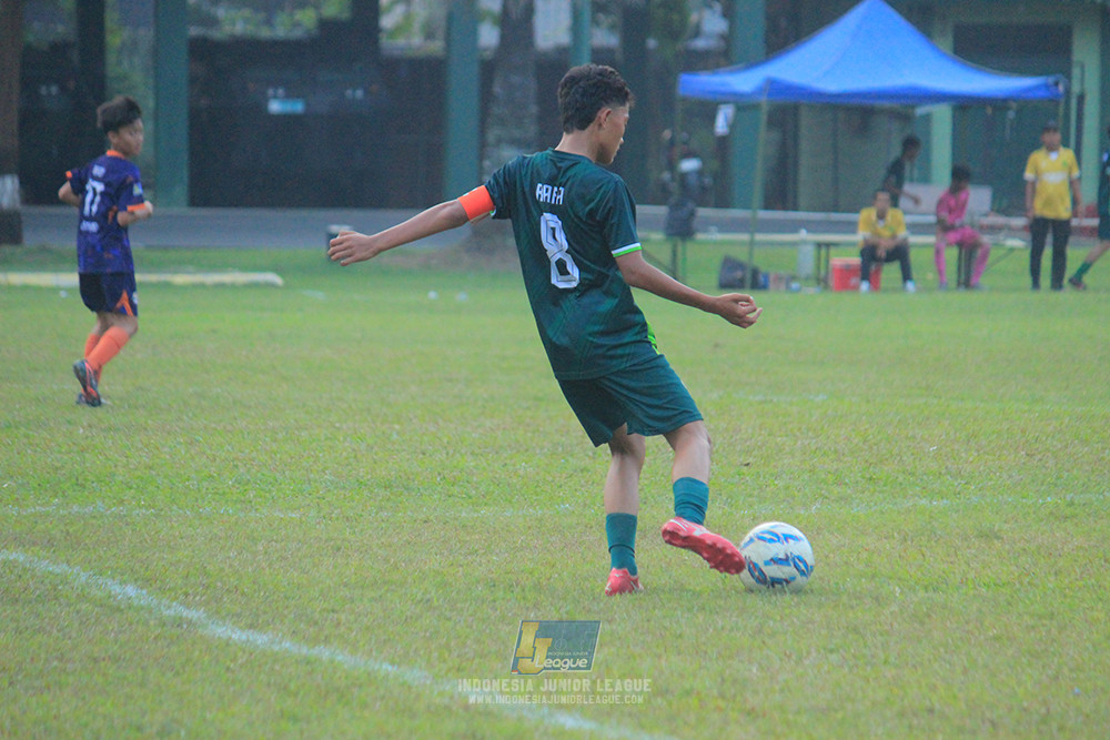 ijlu14 270626 tajimalela fa vs assist soccer school