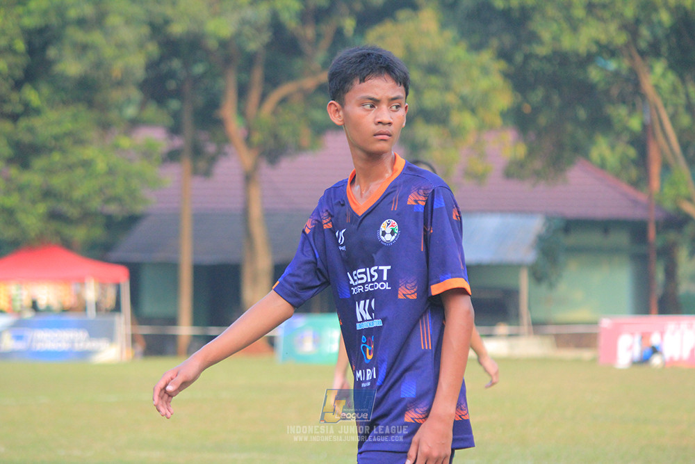ijlu14 270626 tajimalela fa vs assist soccer school
