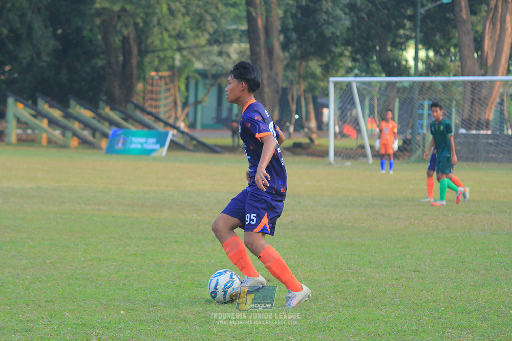ijlu14 270626 tajimalela fa vs assist soccer school