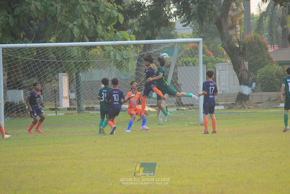 ijlu14 270626 tajimalela fa vs assist soccer school
