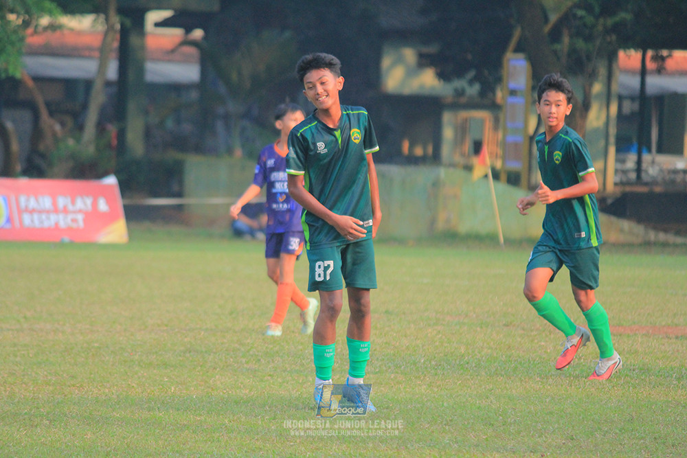 ijlu14 270626 tajimalela fa vs assist soccer school