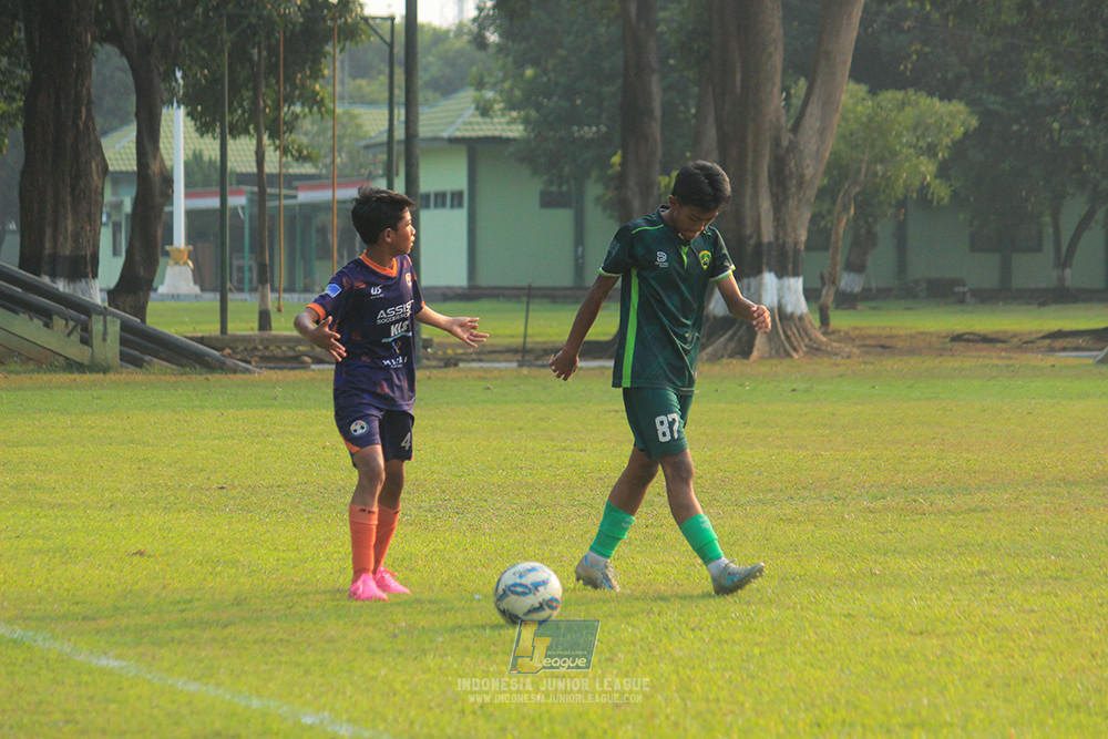 ijlu14 270626 tajimalela fa vs assist soccer school