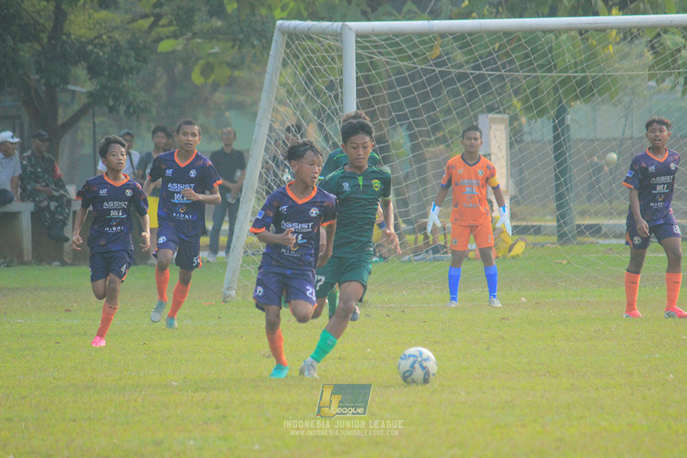 ijlu14 270626 tajimalela fa vs assist soccer school