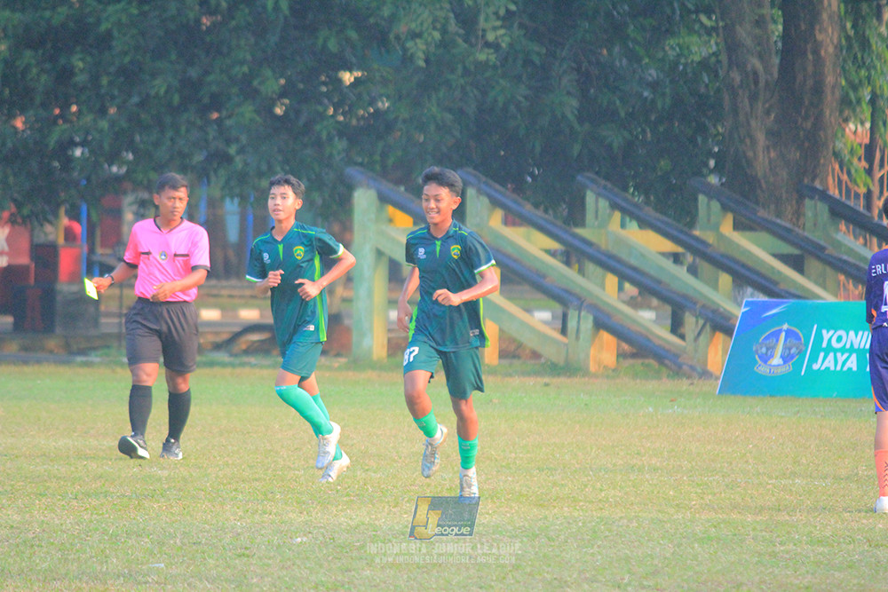ijlu14 270626 tajimalela fa vs assist soccer school