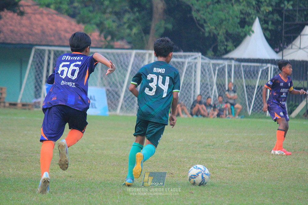ijlu14 270626 tajimalela fa vs assist soccer school