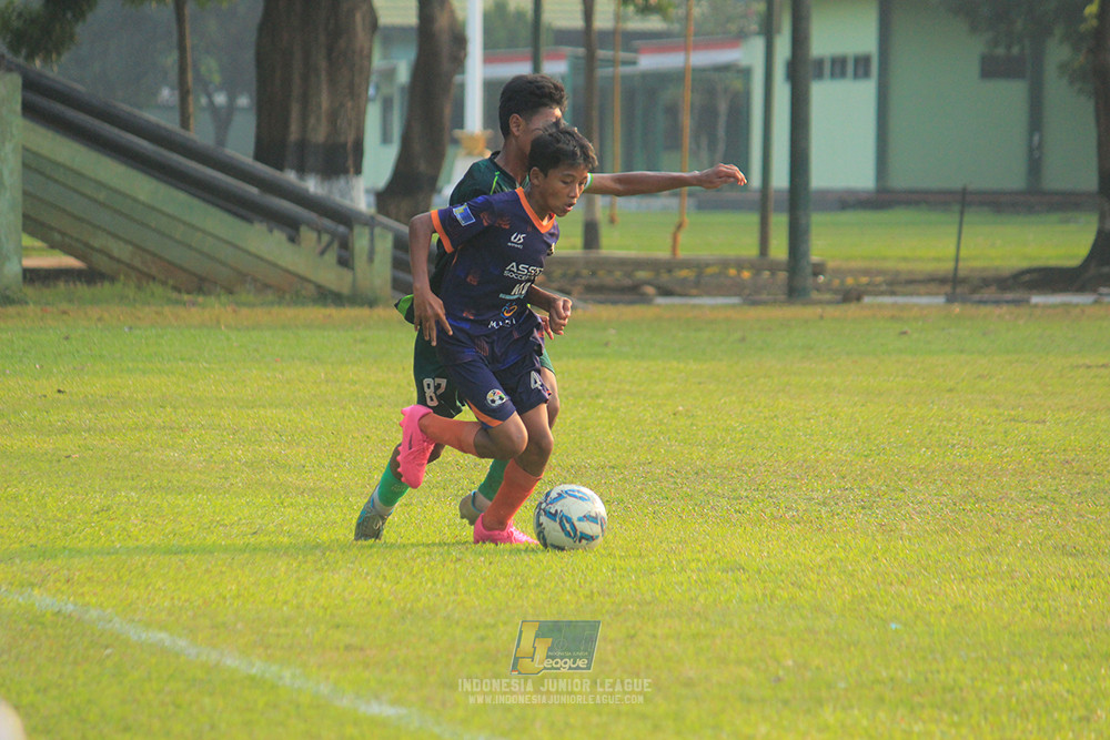 ijlu14 270626 tajimalela fa vs assist soccer school