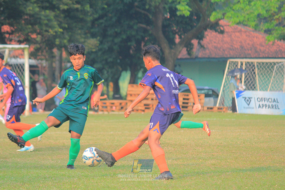 ijlu14 270626 tajimalela fa vs assist soccer school