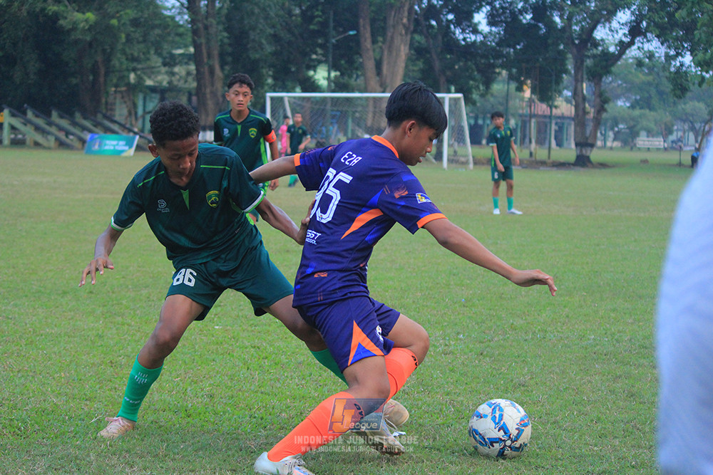 ijlu14 270626 tajimalela fa vs assist soccer school
